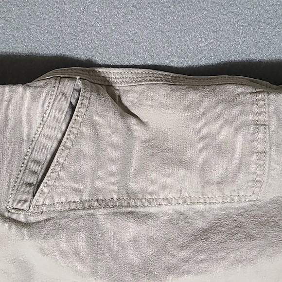 CARHARTT Men's Tan Relaxed Fit Cargo Shorts (102514-M 232 Tan) - Size 40 - Picture 5 of 14